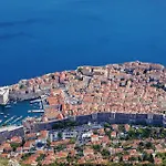 Stunning In Tatil Evi