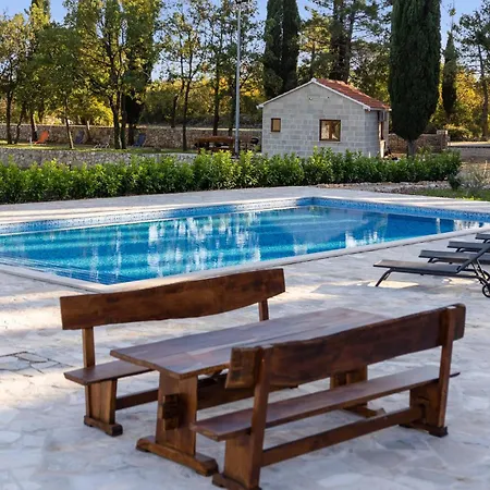 Lovely In With Wifi Prázdninový dům Gruda