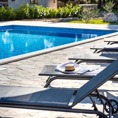 Prázdninový dům Lovely In With Wifi Gruda