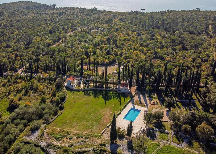 Semesterbostad Lovely In With Wifi