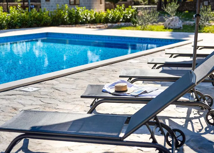 Дом отдыха Lovely In With Wifi Груда