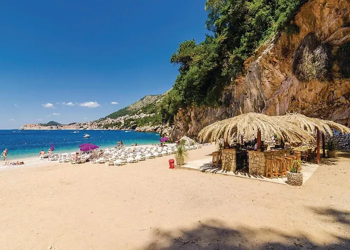 Дом отдыха Lovely In With Wifi